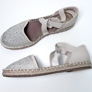 Kenneth Cole Reaction Luna Silver Rhinestone Espadrille Flat Sandal Size 10 NWOB